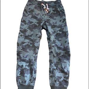 Cat & Jack sz. 8 Lined Camo Pants